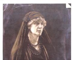 Mel-Bonis-en-costume-de-veuve-vers-1918.jpg