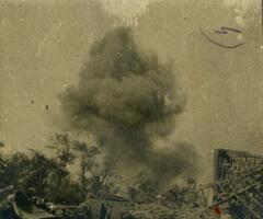 1915.06-Explosion-devant-la-tranchee-photographie.jpg