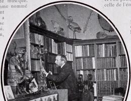 Gabriel-Pierne-dans-sa-bibliotheque