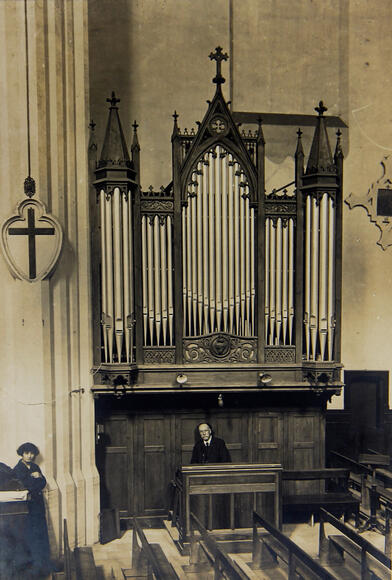 Fernand de La Tombelle à l'orgue